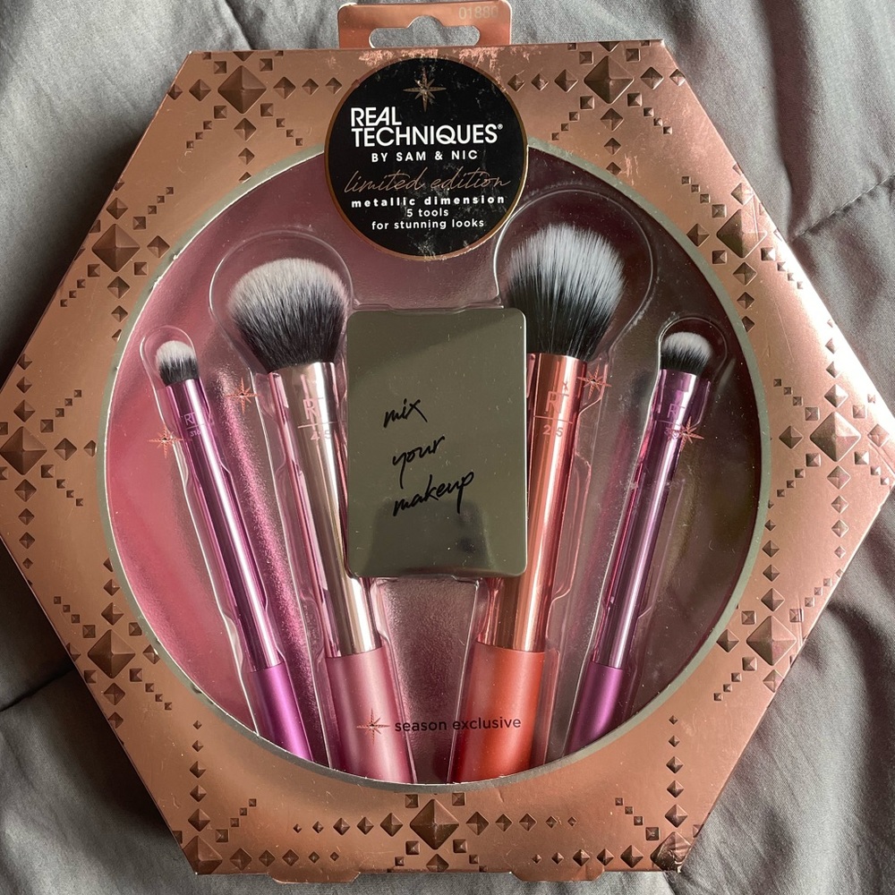 Real Techniques Makeup Brushes